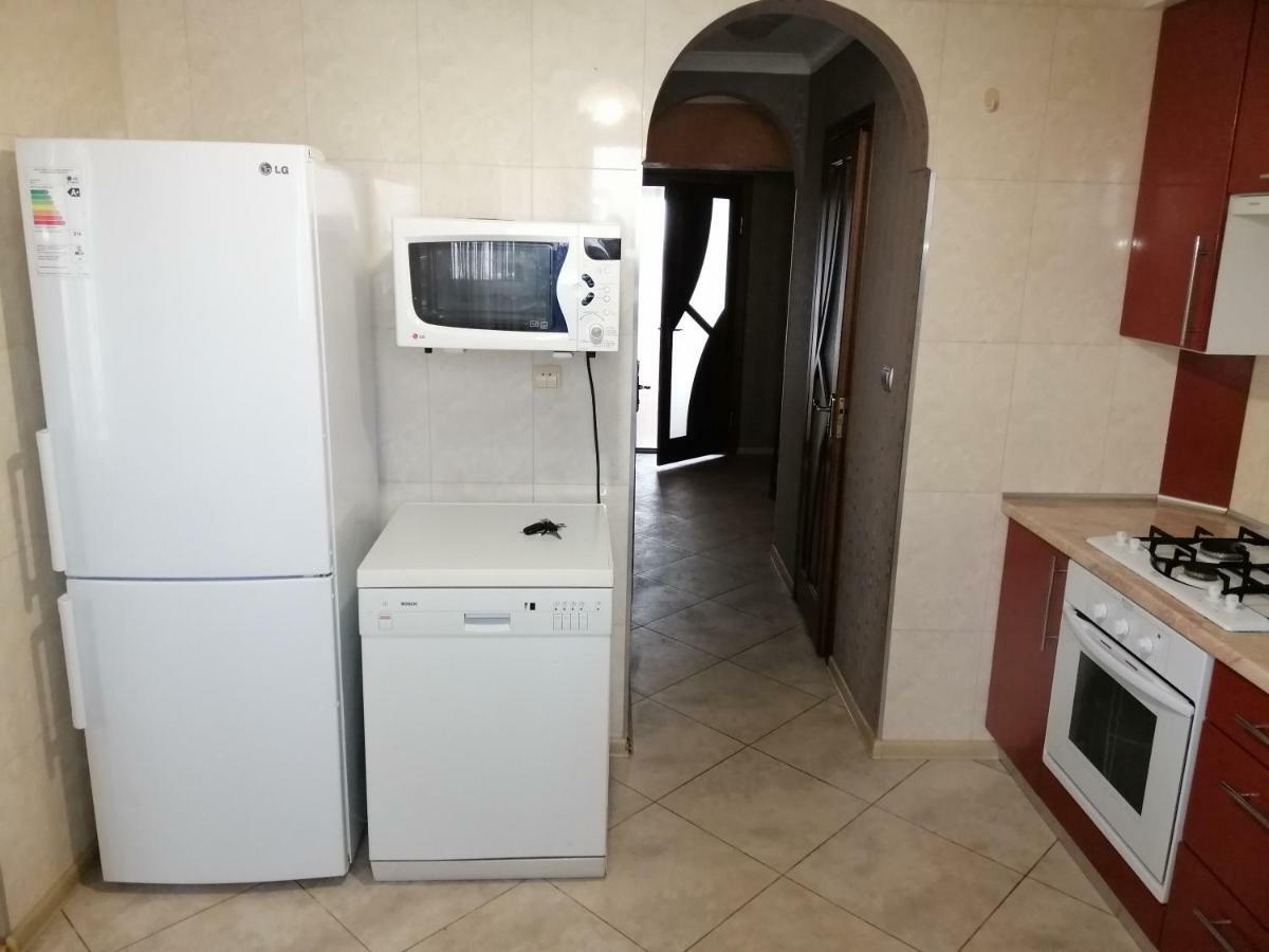 Тихая Квартира В Центре Ковеля Kovel' Ngoại thất bức ảnh